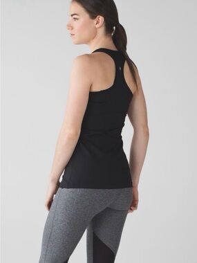 REVISABLE LULULEMON BLACK TANK TOP women size 6